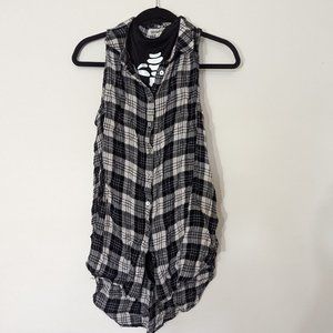 Black White Plaid Sleeveless Flannel Button Down Top - Medium